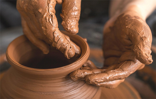 La poterie, un art, une activité traditionnelle - La Nouvelle République  Algérie